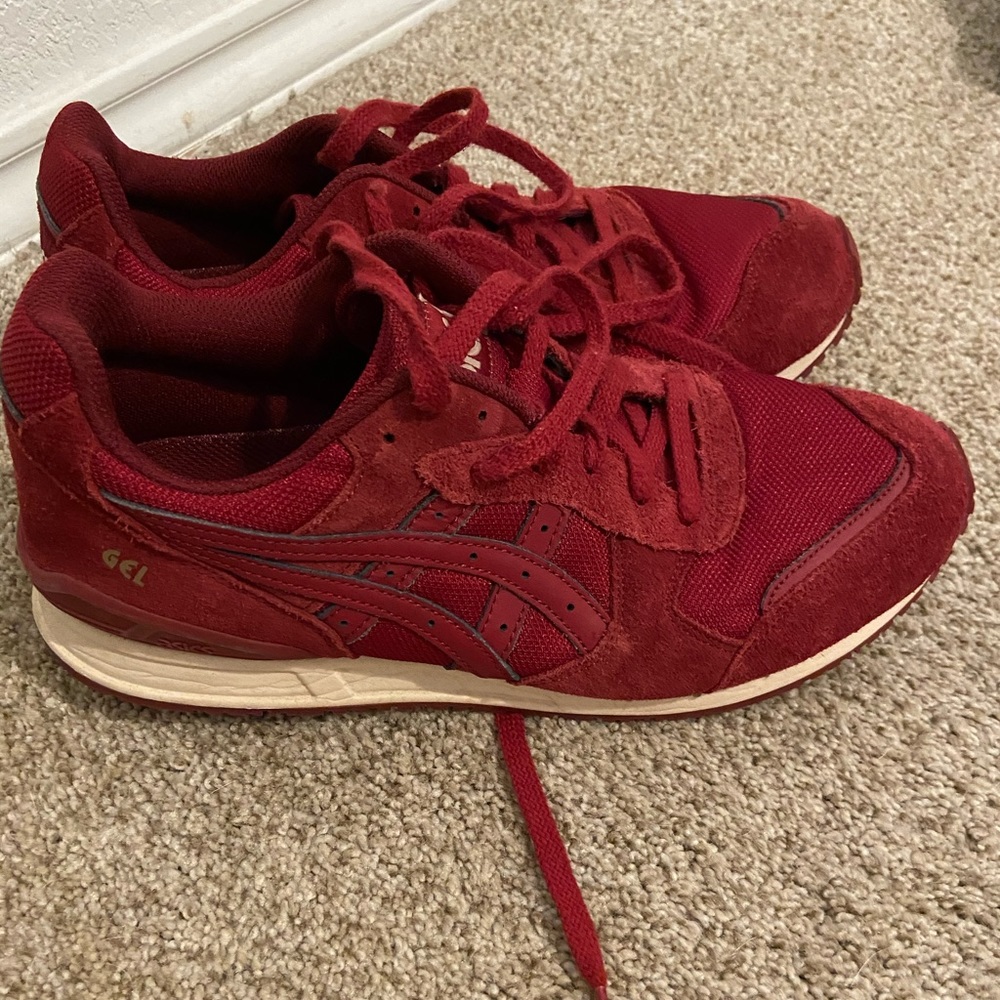 Retro ASICS red tennis shoes
